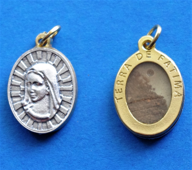 Medal with Earth from Fatima